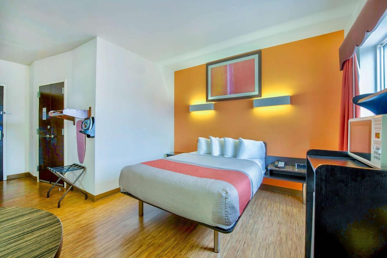 Motel 6-Eagle Pass, TX - Lakeside Esterno foto