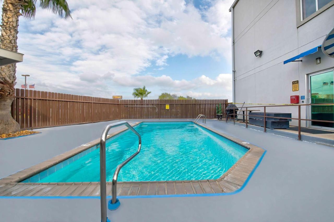 Motel 6-Eagle Pass, TX - Lakeside Esterno foto