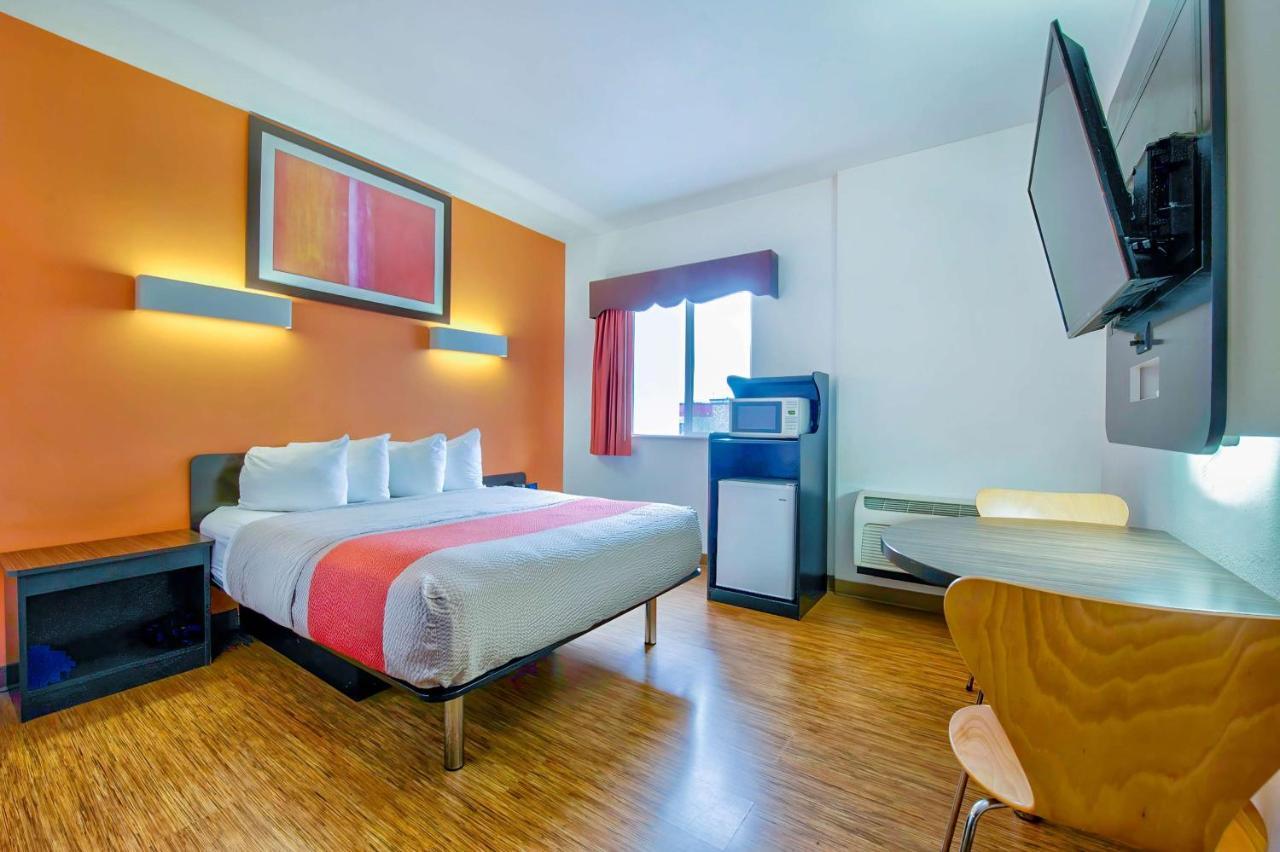 Motel 6-Eagle Pass, TX - Lakeside Esterno foto