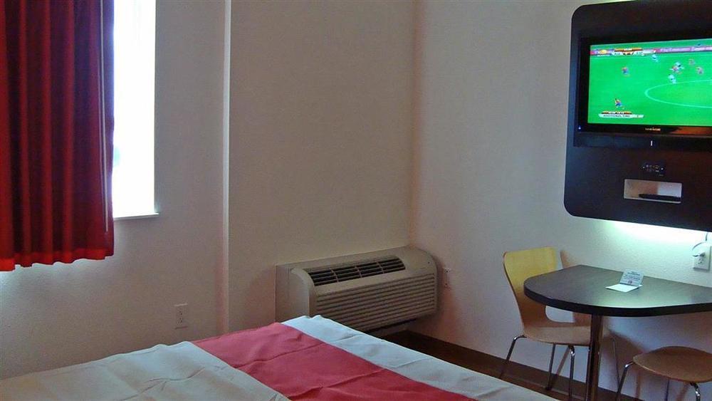 Motel 6-Eagle Pass, TX - Lakeside Camera foto