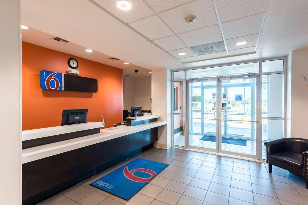 Motel 6-Eagle Pass, TX - Lakeside Interno foto