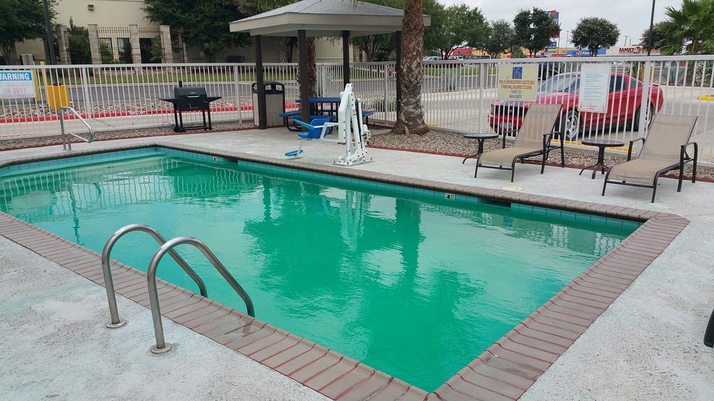 Motel 6-Eagle Pass, TX - Lakeside Esterno foto