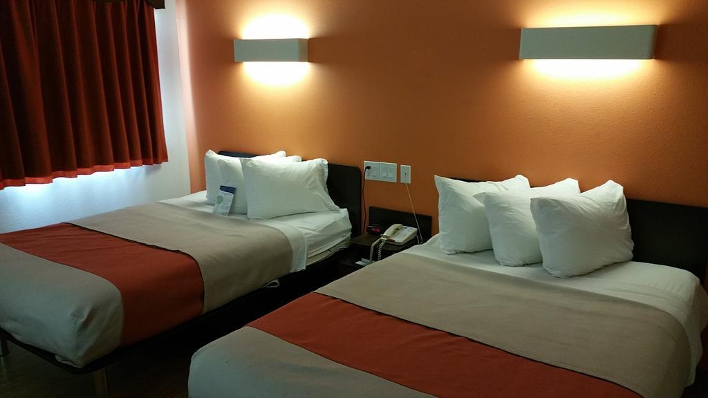 Motel 6-Eagle Pass, TX - Lakeside Esterno foto