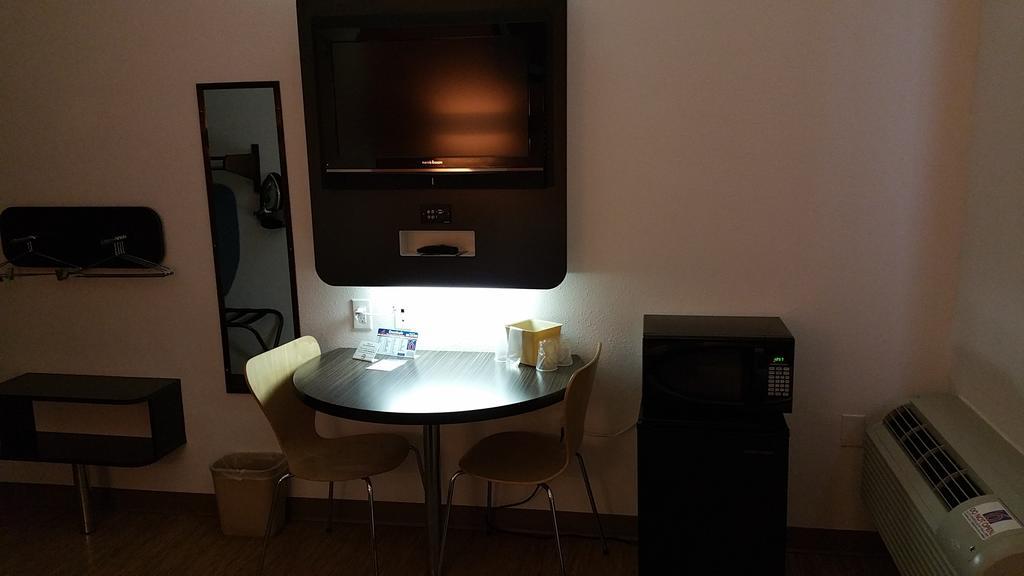 Motel 6-Eagle Pass, TX - Lakeside Esterno foto