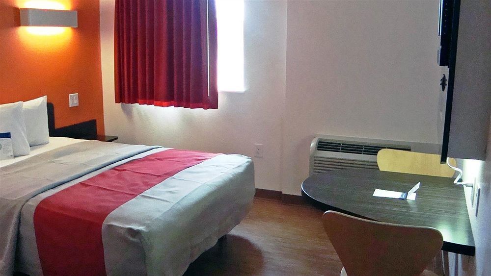 Motel 6-Eagle Pass, TX - Lakeside Esterno foto